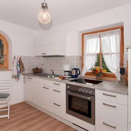Hirschberg Apartment
